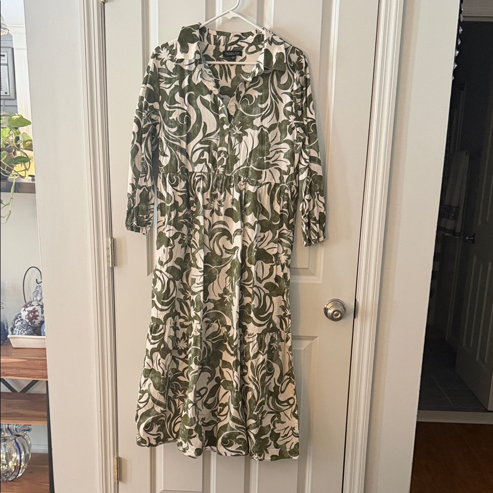 Rachel Zoe Green and White Patterned Long Sleeve Dress. Size Large
